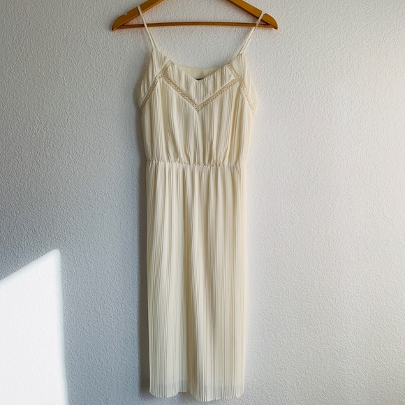 Express Dresses & Skirts - Express Pleated Dress